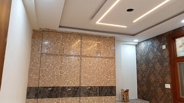 Furnished Amenities in 4 BHK Builder Floor at Sadh Nagar – for Sale