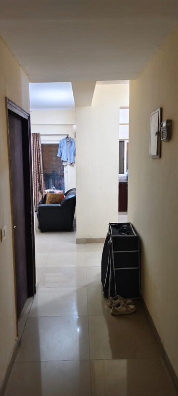 Furnished Amenities in 2 BHK Apartment at Amrapali Silicon City, Sector 76 – for Sale