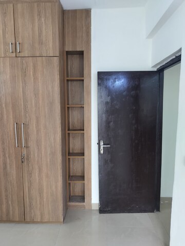 Room in 3 BHK Apartment at Gardenia Golf City, Sector 75 – for Sale