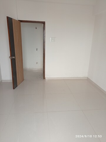 Room in 2 BHK Apartment at Veena Signature, Dombivli East – for Sale