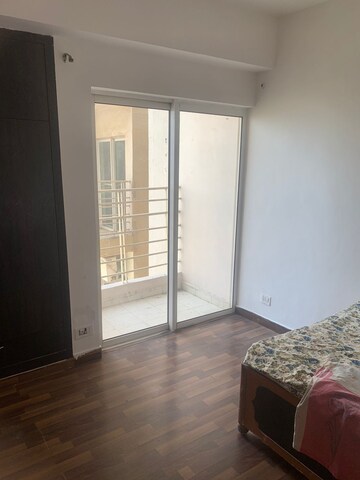 Room in 3.5 BHK Apartment at Paras Tierea, Sector 137 – for Sale