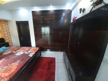 Room in 2.5 BHK Apartment at Gulshan Vivante, Sector 137 – for Sale