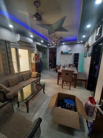 Living Room in 2.5 BHK Apartment at Gulshan Vivante, Sector 137 – for Sale