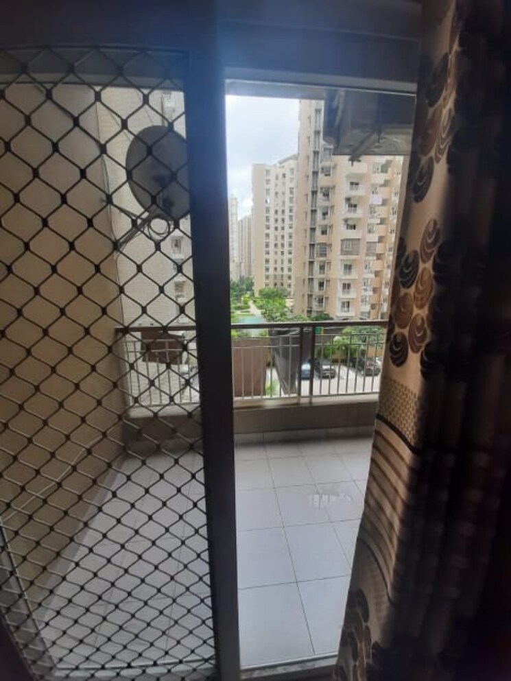 Balcony, gulshan-vivante 2.5 Bedroom 1225 Sq.Ft. Apartment In Sector 137 Noida 7566455