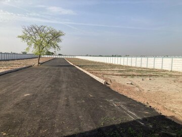  Plot For Sale in BPTP Parklands, Sector 76
