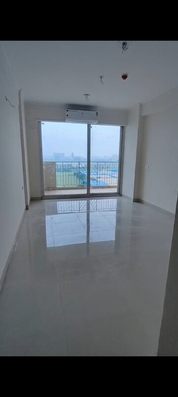 Room in 3.5 BHK Apartment at Pareena Coban Residences, Sector 99a – for Sale