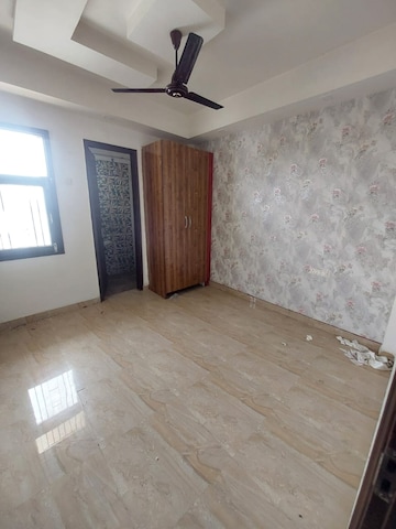 Room in 2 BHK Builder Floor at Vasundhara Sector 1 – for Sale