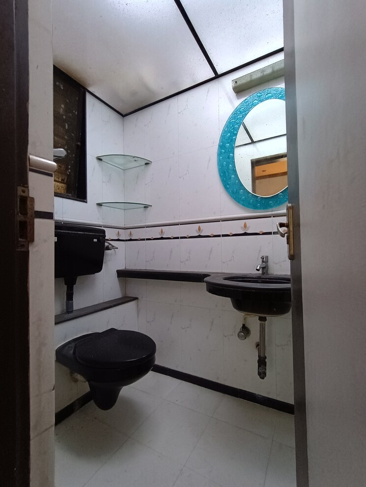 Bathroom, elite-niwas 3 Bedroom 1300 Sq.Ft. Apartment In Kopar Khairane Navi Mumbai 7566646
