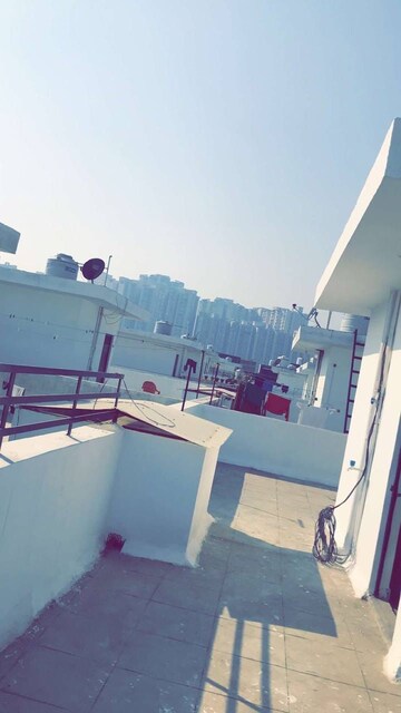 Master Bedroom in 3.5 BHK Villa at AKJ Novel Valley, Sector 16b Greater Noida – for Sale