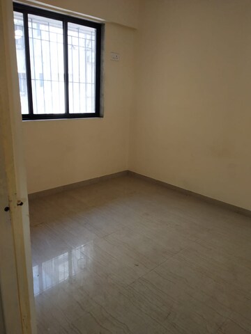 Room in 1 BHK Apartment at Raunak Unnathi Woods Phase 4 And 5, Ghodbunder Road – for Sale