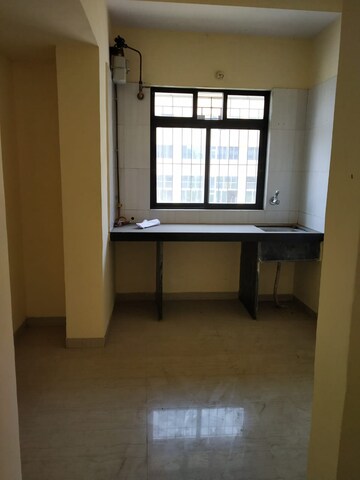 Room in 1 BHK Apartment at Raunak Unnathi Woods Phase 4 And 5, Ghodbunder Road – for Sale
