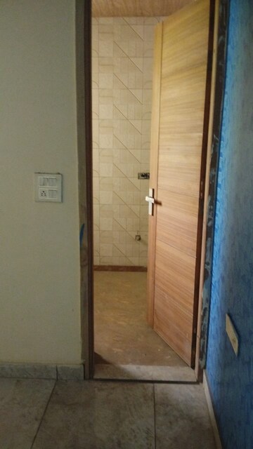 Bathroom in 2.5 BHK Apartment at Ansal Royal Heritage, Sector 70 – for Sale