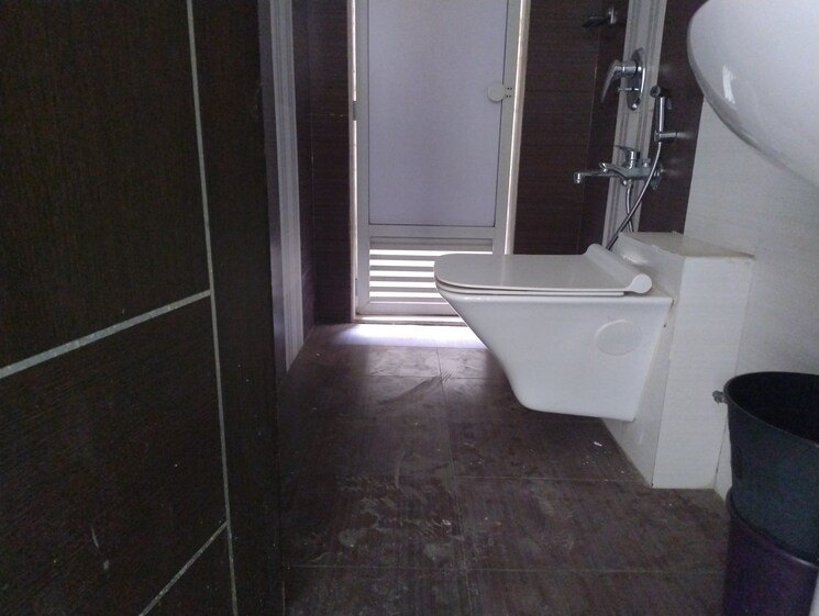 Bathroom, nahar-laurel-and-lilac 2 Bedroom 970 Sq.Ft. Apartment In Chandivali Mumbai 7567492