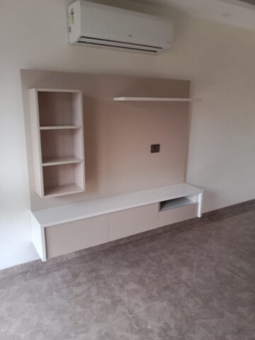 Room in 4 BHK Apartment at Pioneer Park Presidia, Sector 62 – for Sale