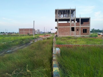  Plot – Exterior View View at Sultanpur Road - for Sale
