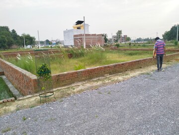  Plot – Exterior View View at Sultanpur Road - for Sale