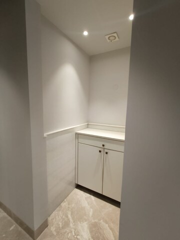 Room in 3 BHK Builder Floor at Panchsheel Enclave – for Sale