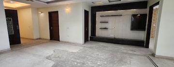 Room in 4 BHK Builder Floor at Green Fields Colony – for Sale