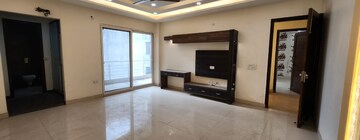 Room in 4 BHK Builder Floor at Green Fields Colony – for Sale