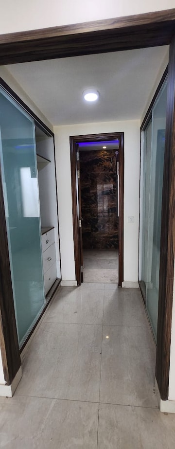 Building Lobby in 4 BHK Builder Floor at Green Fields Colony – for Sale