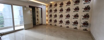 Room in 5 BHK Builder Floor at Green Fields Colony – for Sale