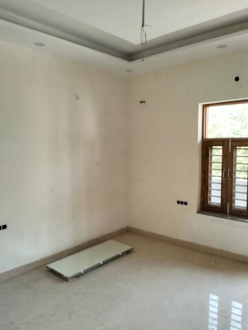 5 BHK Builder Floor For Sale in Green Fields Colony