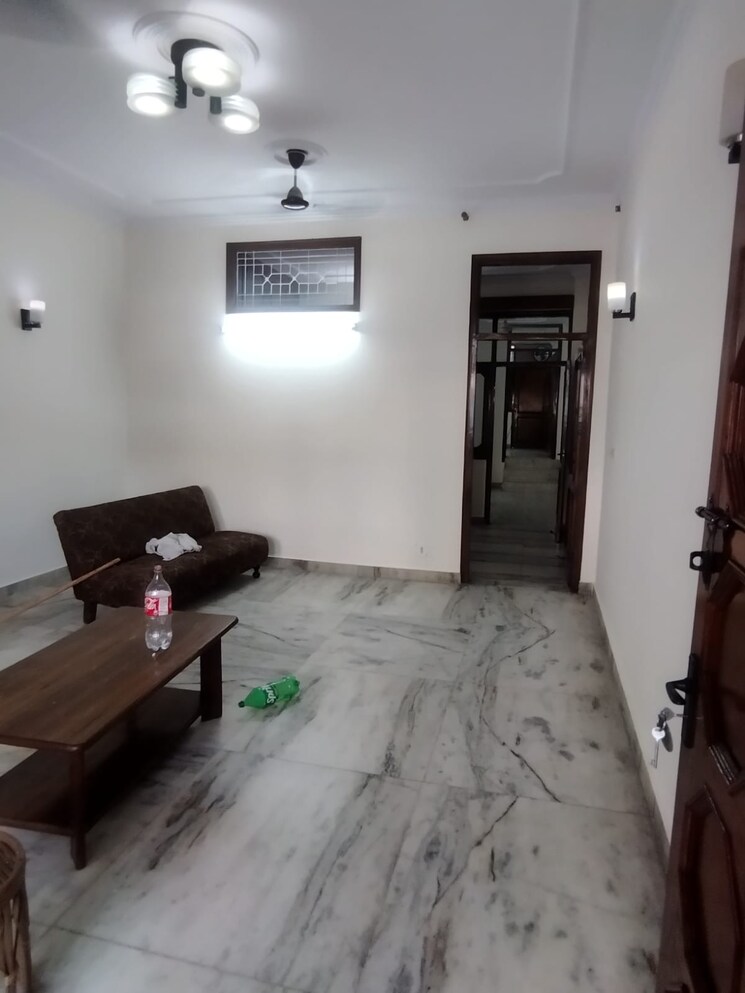 Room, lajpat nagar ii 2 Bedroom 900 Sq.Ft. Builder Floor In Lajpat Nagar ii Delhi 7568508