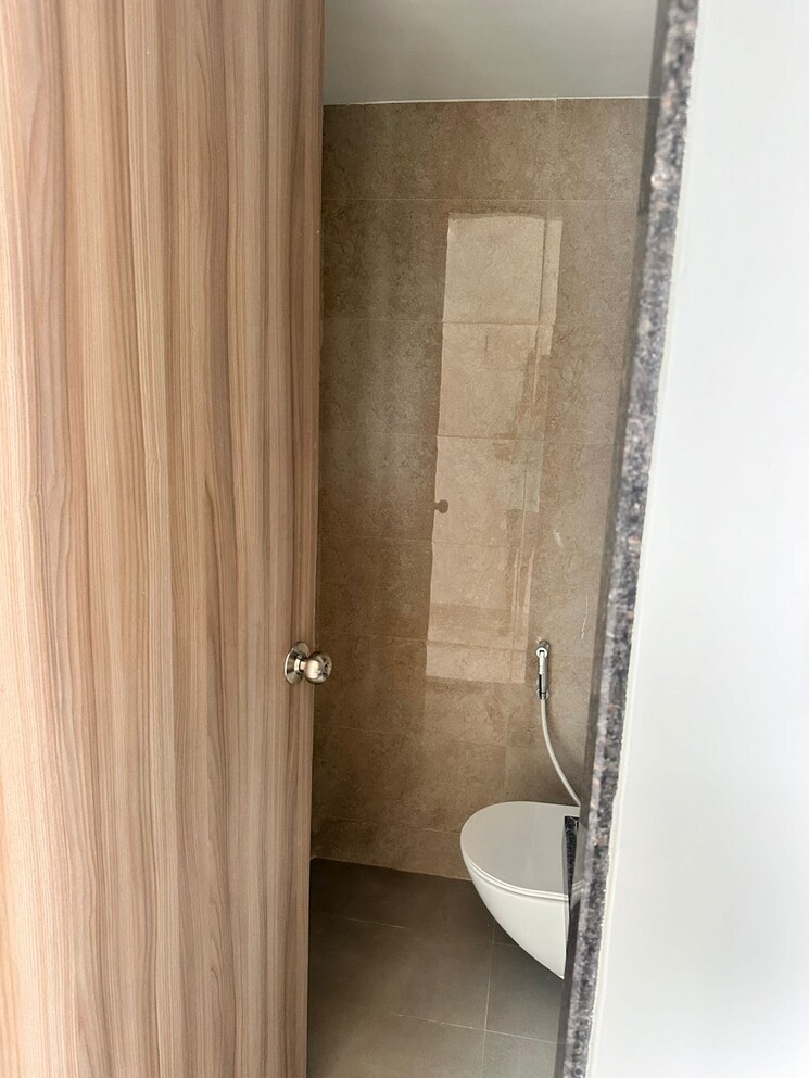 Bathroom, ashar-axis 1 Bedroom 462 Sq.Ft. Apartment In Majiwada Thane 7568557