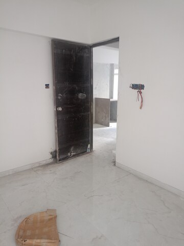 Room in 1.5 BHK Apartment at Monarch Trinity, Borivali West – for Sale