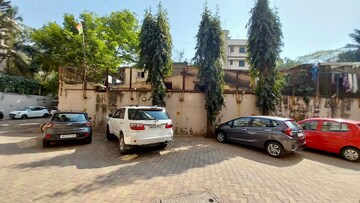 Parking in 2.5 BHK Apartment at Carter Road – for Sale