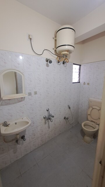 रेसिडेन्शियल बिल्डर फ्लोर वर्ग फुट फॉर रेंट इन कोडिहल्ली बैंगलोर  7568694