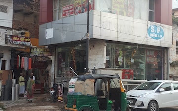 Shop For Rent in Durgakund