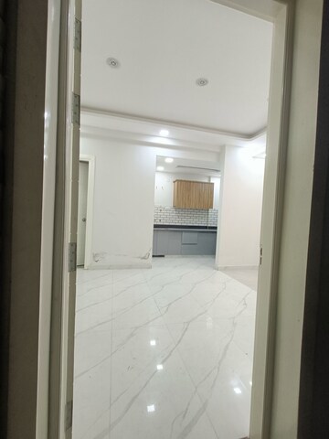 Room in 2 BHK Builder Floor at Mohit Nagar – for Sale