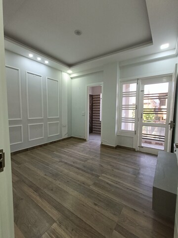 Room in 2 BHK Builder Floor at Mohit Nagar – for Sale