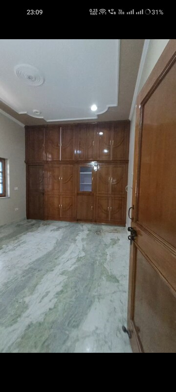 Room in 3 BHK Villa at Mohit Nagar – for Sale