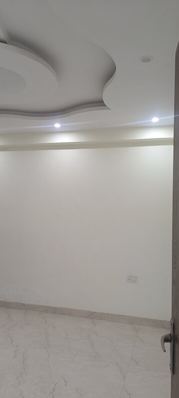 Room in 3 BHK Builder Floor at Shivpuri – for Sale