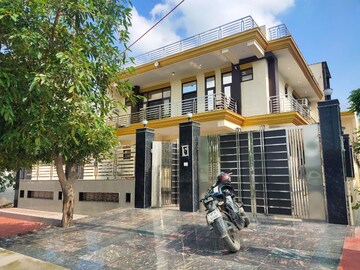 Room in  Pg at Sector 116 – for Rent