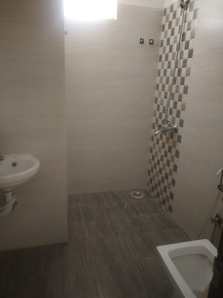 Bathroom, kalinga nagar 3 Bedroom 1800 Sq.Ft. Apartment In Kalinga Nagar Bhubaneswar 7569279