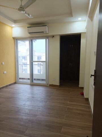 Room in 3 BHK Apartment at MI Rustle Court, Gomti Nagar – for Sale