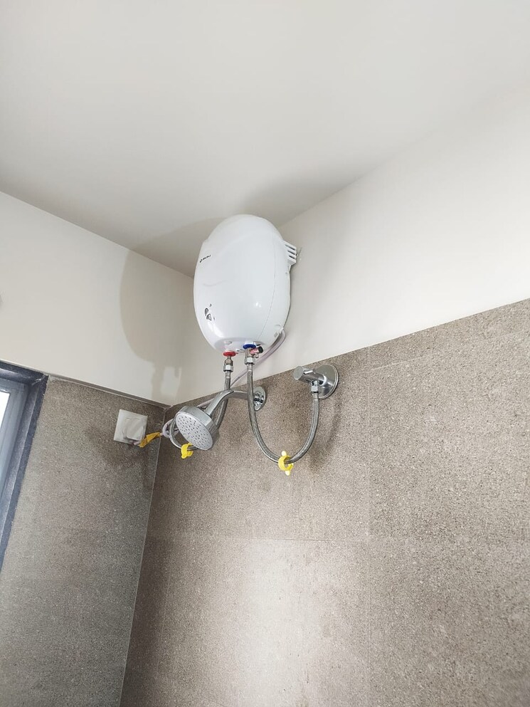 Bathroom, mirchandani-palms 3 Bedroom 1350 Sq.Ft. Apartment In Rahatani Pune 7569467