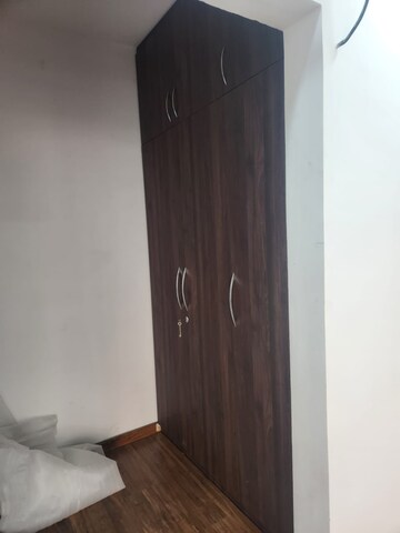 Furnished Amenities in 3 BHK Apartment at Rishita Manhattan, Gomti Nagar – for Sale