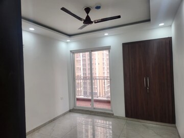 Room in 3 BHK Apartment at Rishita Manhattan, Gomti Nagar – for Sale