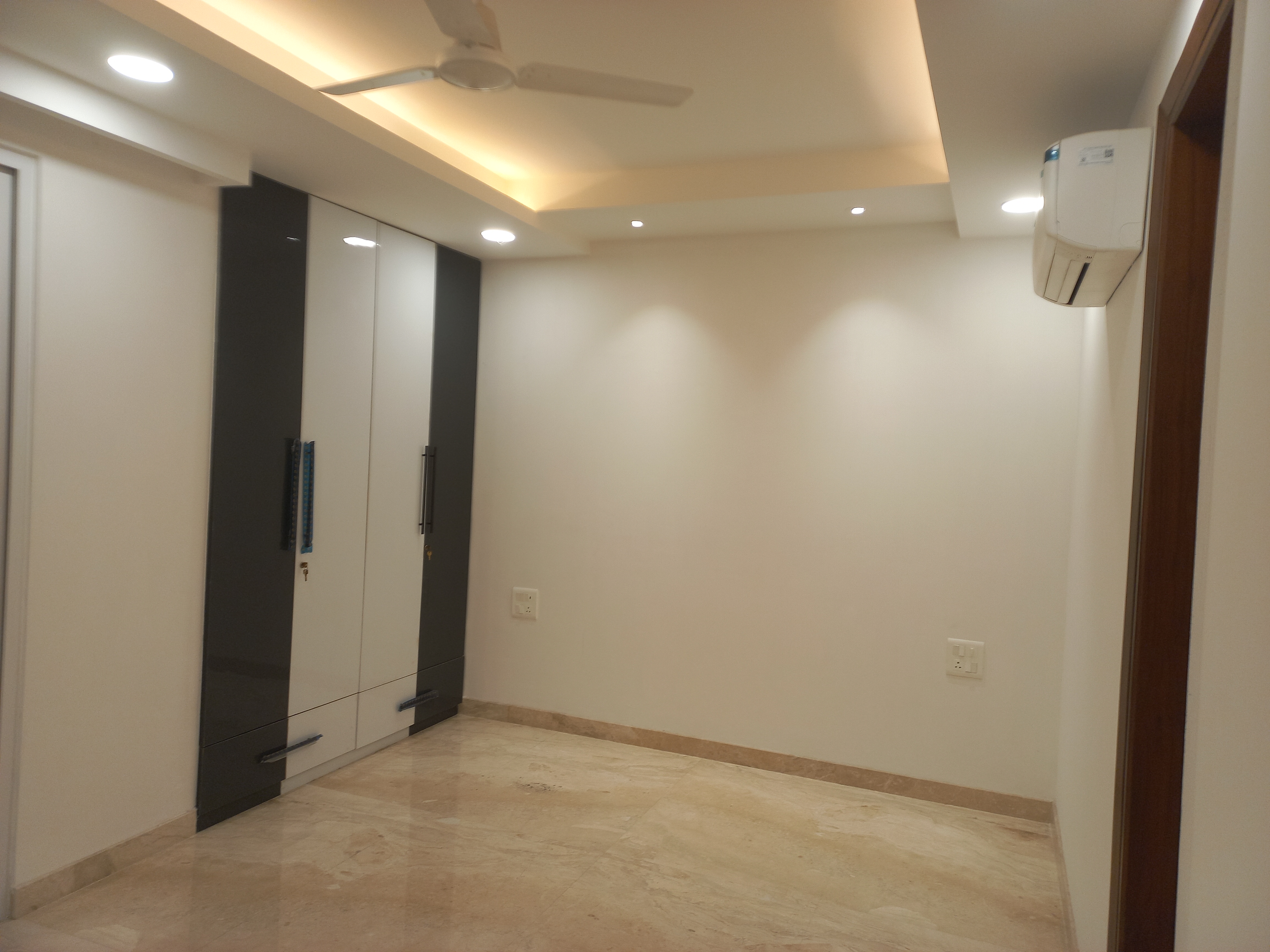 3 BHK + Servant Room Builder Floor For Sale in Lajpat Nagar III