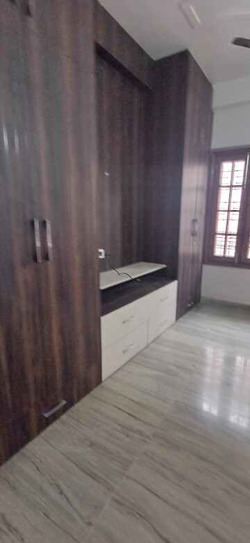 Staircase in 2.5 BHK Villa at Gomti Nagar – for Rent
