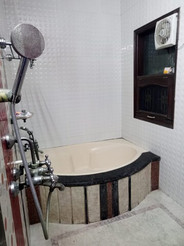 Staircase in  Pg at Sector 71 – for Rent