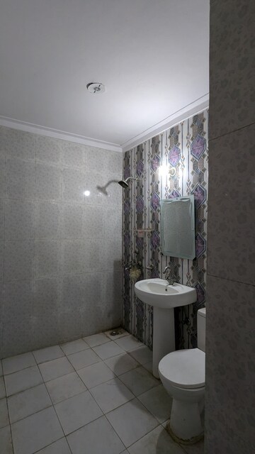 Bathroom in 4 BHK Builder Floor at Green Fields Colony – for Sale