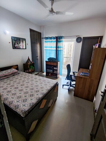 2.5 BHK Apartment For Sale in Gaur City 2 - 12th Avenue, Sector 16c Greater Noida