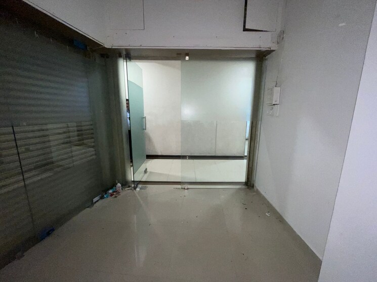 Team Area, rustomjee-eaze-zone-mall Commercial Office Space 196 Sq.Ft. In Malad West Mumbai 7570259