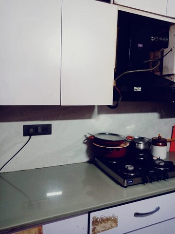 Furnished Amenities in 3 BHK Builder Floor at Green Fields Colony – for Sale