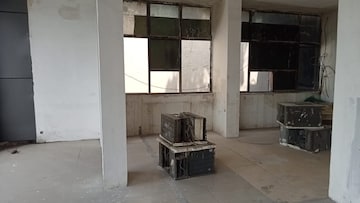 Commercial Showroom 2800 Sq.Ft. For Rent in Defence Colony Delhi  7570421